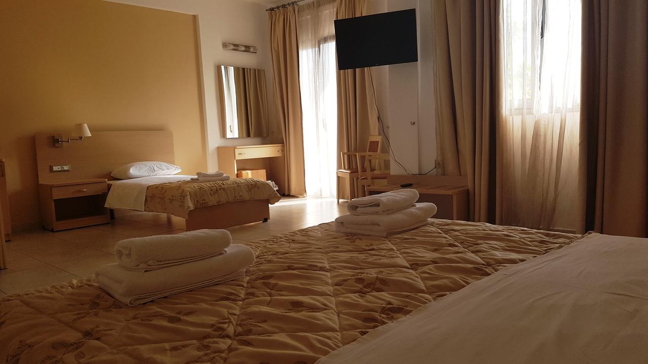 Ξενοδοχείο Οστριά Κακόβατος Ζαχάρω Εξωτερικό φωτογραφία